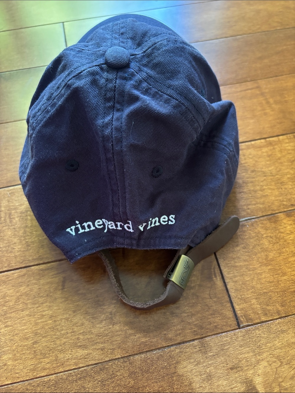 Vineyard Vines Women Navy Baseball Cap with Pink Whale - Picture 2 of 2